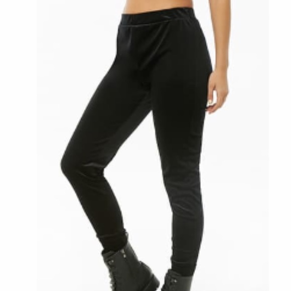 Velvet set - Picture 2 of 3